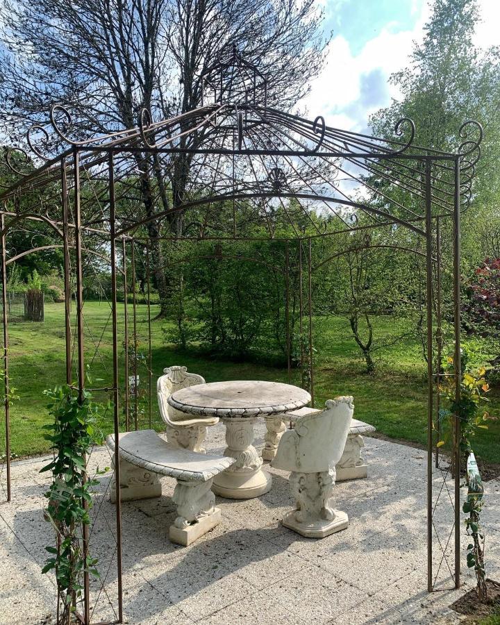 Le Chateau De Failloux Bed & Breakfast