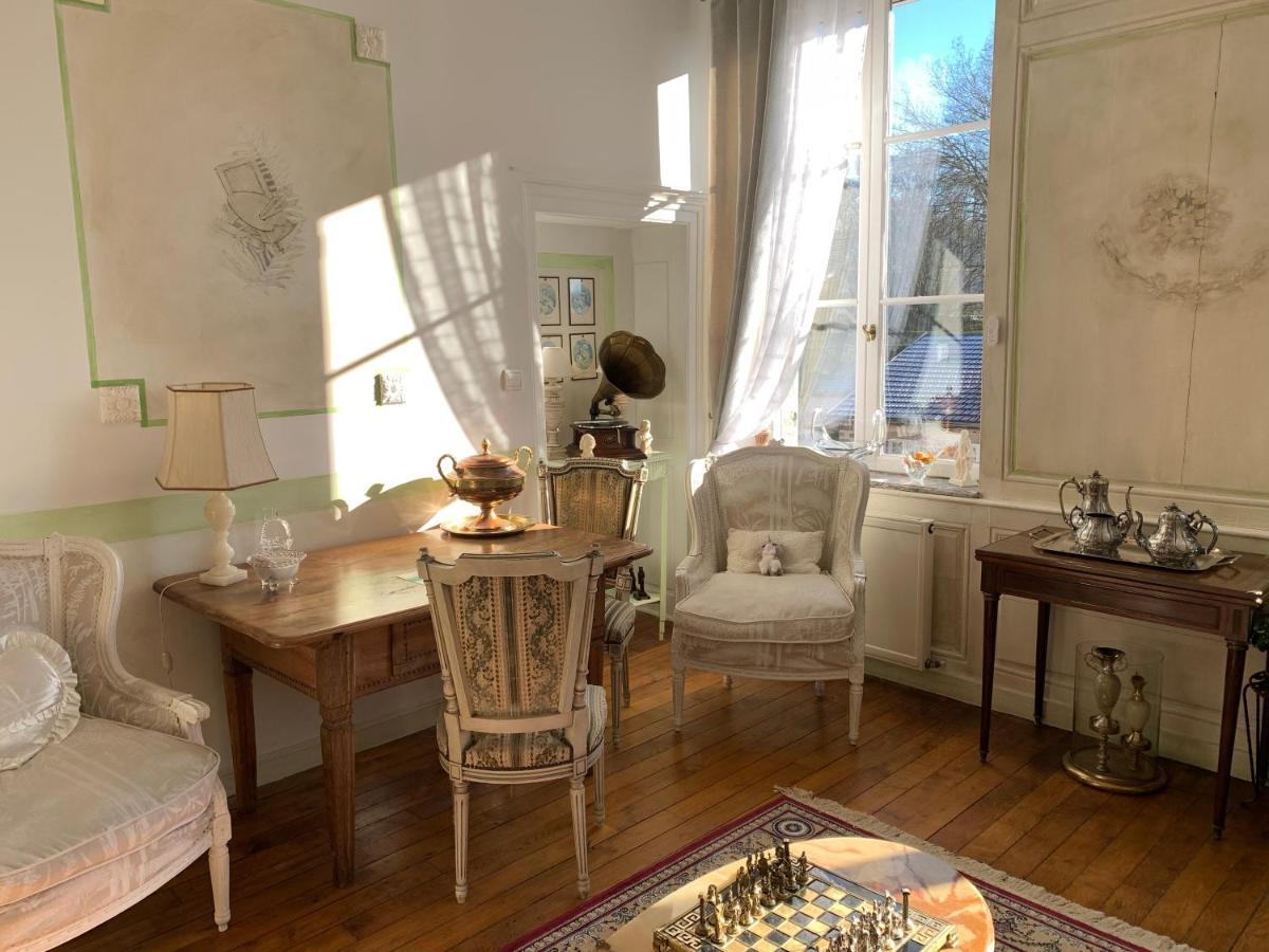 Le Chateau De Failloux Bed & Breakfast 3*