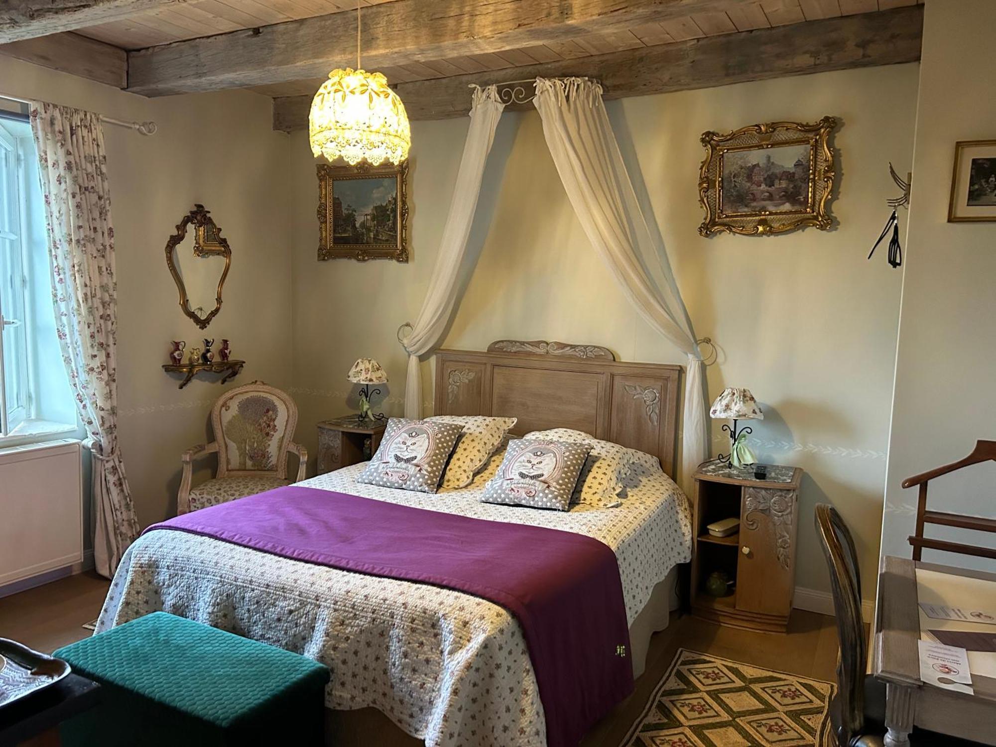 Le Chateau De Failloux Bed & Breakfast 3*